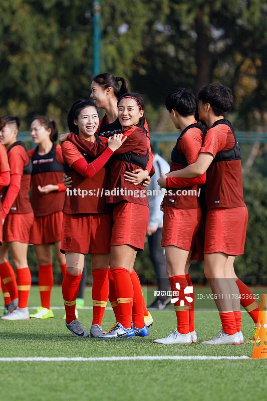 美国女足再挑日本队，谨慎备战