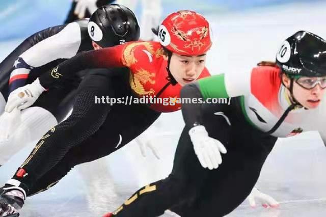 短道速滑比赛惊险激烈，美国选手实力折服