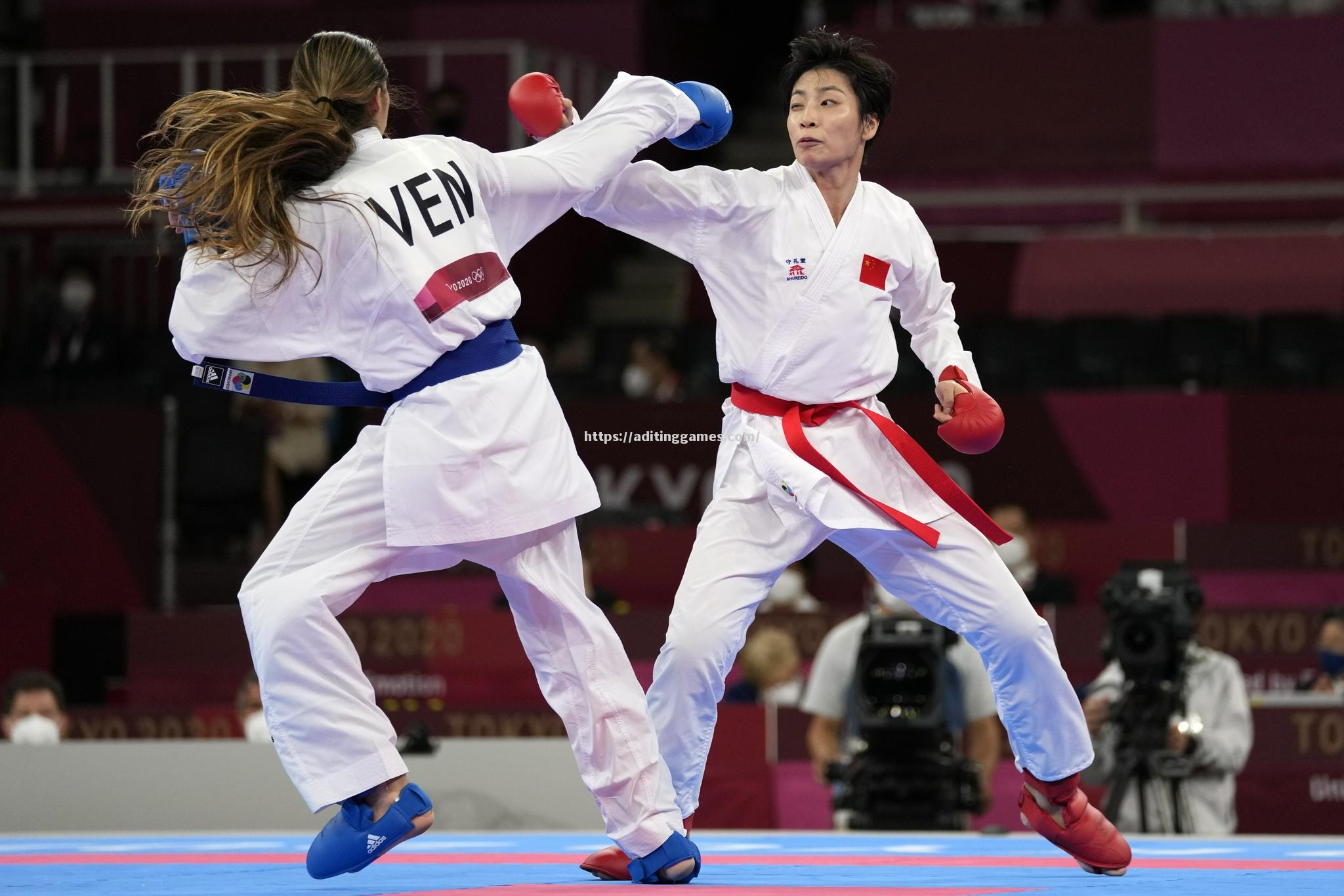 空手道女子决赛：巴西选手夺冠